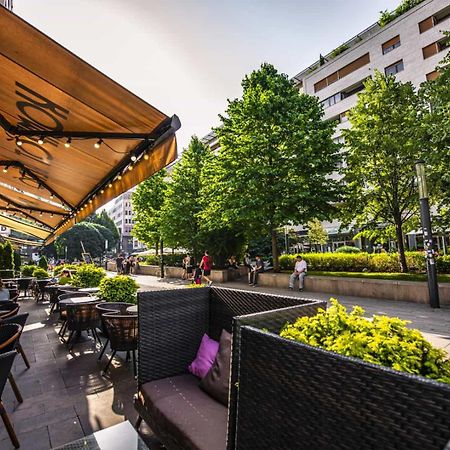Corvin Promenade Crystal Apartment Budapest Bagian luar foto